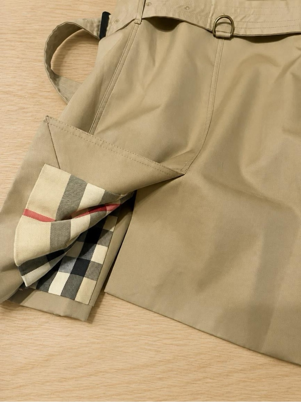 Burberry Classic Double-Breasted Trench Coat - Khaki - Picture 9 of 11